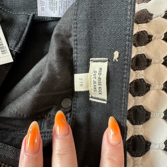 Petite kick out crop jean - Picture 5 of 6